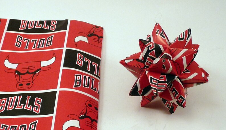 Small Origami Star Made From Licensed Chicago Bulls Paper, Chicago Basketball Star, Bulls Ornament, Chicago Bulls Decoration image 2