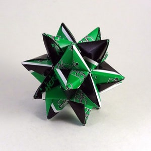 Pequeña estrella de origami hecha con papel de la Universidad Marshall, estrella de la manada atronadora, adorno de Marshall, decoración de la manada atronadora
