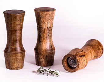 Molinillo de sal o pimienta Portland Peppermill Company de 8" de alto, de madera clara, de cerámica, con garantía de por vida, CrushGrind Maple