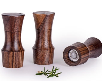 Molinillo de sal o pimienta Portland Peppermill Company de madera oscura de 6" de alto, molinillo de cerámica, garantía de por vida, CrushGrind Walnut