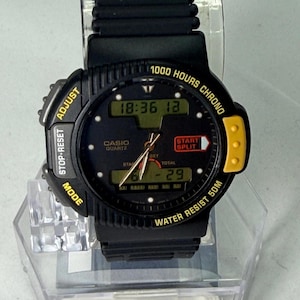 Relógio ultra-raro "Ana-Digi" Casio AW-23 originalmente lançado pela Casio em 1992.
