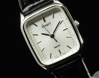 US Duty Paid Vintage 1991 N MINT Seiko Spirit 1F21-5B20 Silver Tank Quartz 20mm Womens Watch JAPAN