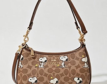 Coach x Peanuts Snoopy Print Brown Shoulder Bag signature canvas CBJ88