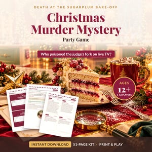 Puede incluir: Un kit de juego de fiesta Christmas Murder Mystery titulado Death at the Sugarplum Bake-Off. Incluye documentos de juego impresos, una porción de pastel en capas, una taza roja, un tenedor de plata y una lupa sobre un mantel rojo.