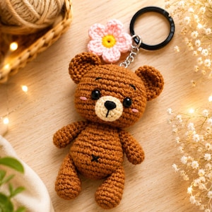 Patrón de llavero de oso a crochet en PDF, patrón de oso de peluche amigurumi, tutorial de llavero de animal a crochet, lindo colgante de oso para bolso, crochet hecho a mano
