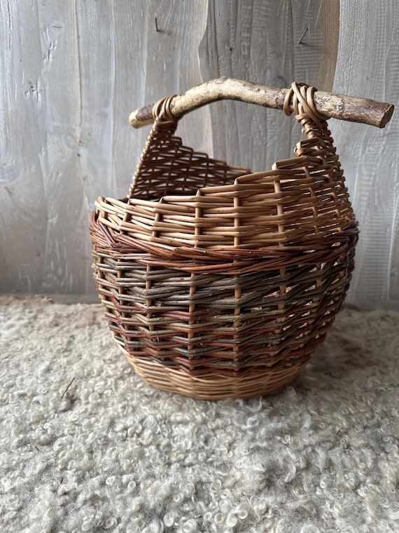 Stick handled round small kindling/log basket