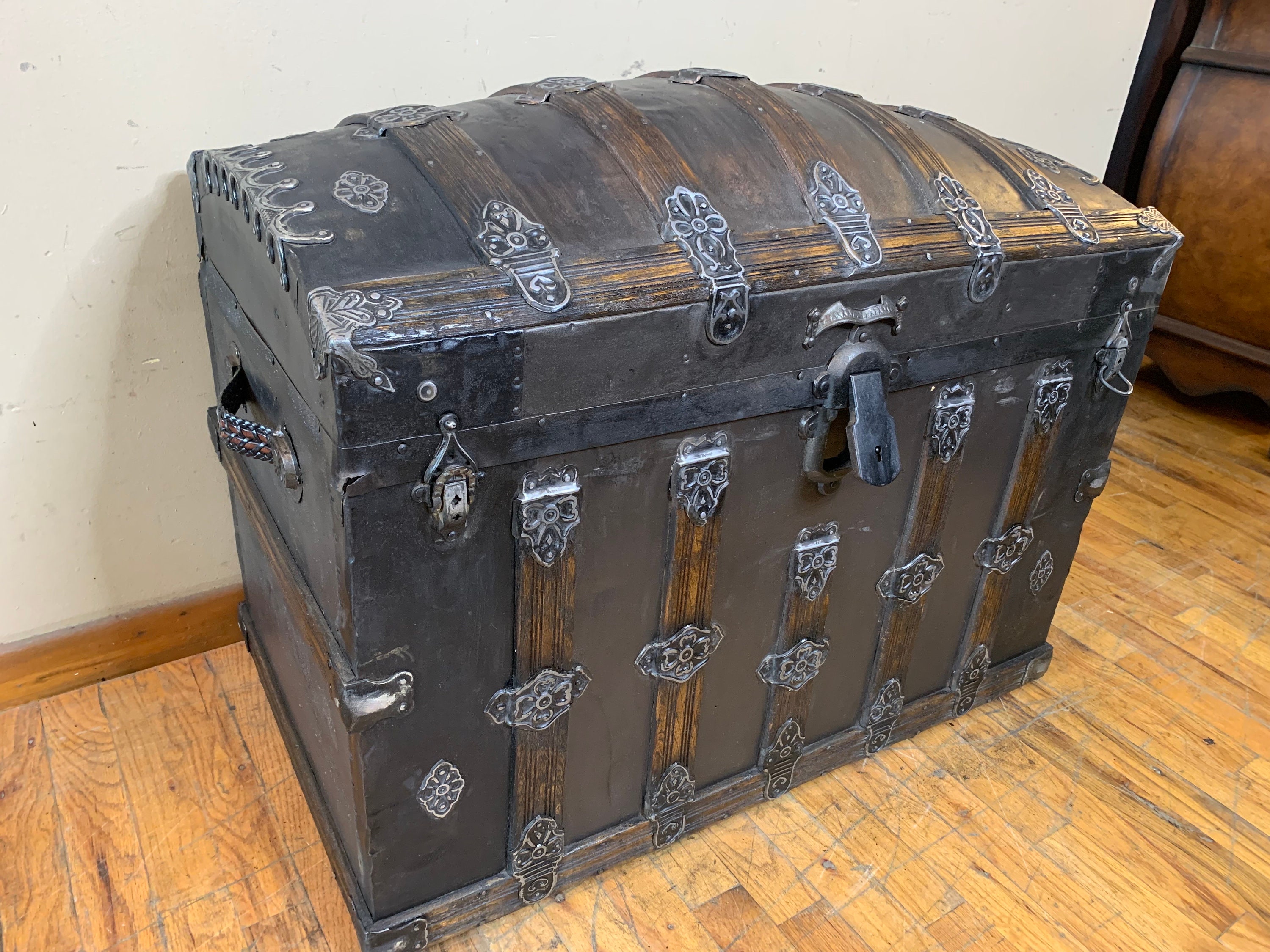 Victorian Arch Top Steamer Trunk Ornate Trunk Etsy