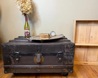 Trunk Coffee Table, Antique Trunk, Vintage Chest, Steamer Trunk, Small Coffee Table with Storage, Vintage Table, Antique Chest Table