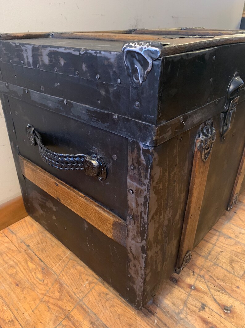 Victorian Trunk Flat Top Steamer Trunk Etsy