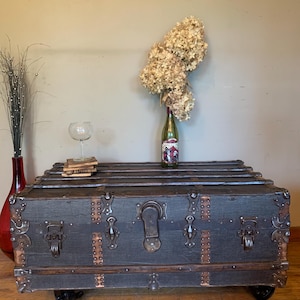 Steamer Trunk Coffee Table, Travel Trunk, Vintage Trunk, Antique Trunk, Vintage Chest Coffee Table,  Old Trunk Table Chest Trunk
