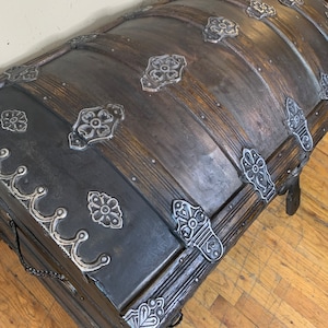 Steamer Trunk, Antique Chest, Antique Trunk,  LARGE Trunk Chest, Treasure Chest, Steamer Chest, Wedding Gift, Anniversary Gift Retirement