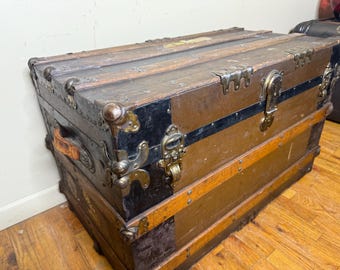 Antique Steamer Trunk Vintage Trunk Antique Travel Chest Trunk Storage Chest Coffee Table Trunk Housewarming Gift Anniversary Gift