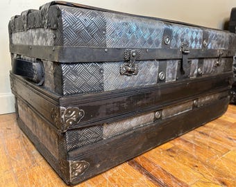 Antique Trunk, Steamer Trunk, Antique Chest Trunk Storage Chest, Vintage Trunk, Vintage Chest, Low Trunk, Small Trunk, Keepsake Box, Tin