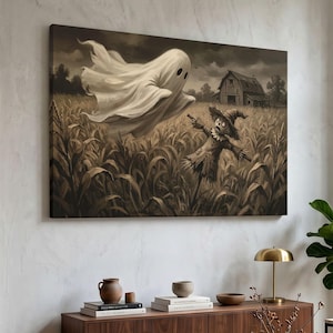 Peut inclure: Une impression d'art mural rectangulaire dans des tons sépia représentant un fantôme flottant au-dessus d'un champ de maïs avec un épouvantail et une grange en arrière-plan. La scène présente un ciel sombre et nuageux et des textures détaillées.