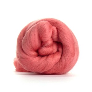 Salmon Merino Wool Top - 23 Mic 64&#39;s -  Needle Felting - Spinning - Wet Felting - Nuno Felting - Wet Felting