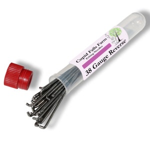 38 Gauge Reverse felting needles great for adding texture - Available in 1, 5, 10, 25 or 50 needle packs