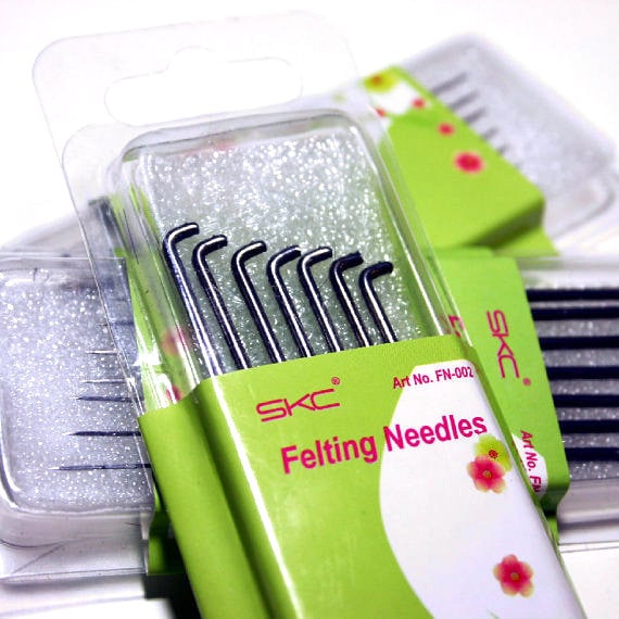 Needle Felting Starter Set, 7 fine gauge 77mm triangular barbed felting  needles.