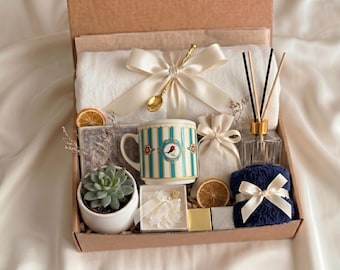 Caja de regalo acogedora con manta, calcetines y vela. Caja de regalo para el autocuidado. Paquete de regalo para ella para cualquier ocasión. ¡Que te mejores pronto!