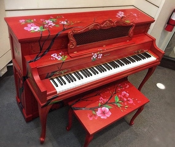 Hand painted piano outlet