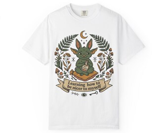 Aprendiendo a ser más amable conmigo misma. Camiseta de colores que brindan amor propio y comodidad.