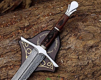 Spada medievale in acciaio di Damasco realizzata a mano – Stile vichingo da collezione, fodero in pelle, decorazione norrena