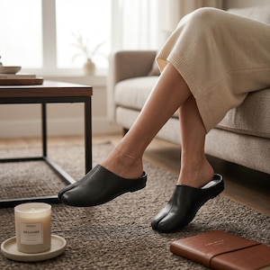 The black tabi mules