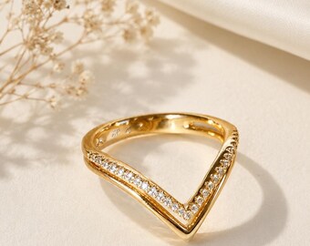 Anel Chevron em Moissanita Banhado a Ouro, Aliança de Casamento em Prata de Lei com Formato em V