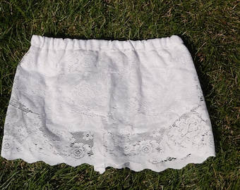 Juni Lace Tube Top (Medium) - Made from Secondhand Materials