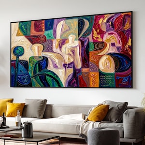 Può includere: Una grande opera d'arte murale rettangolare caratterizzata da un dipinto a olio astratto con pennellate spesse e materiche. La composizione mostra una tavolozza vibrante di blu profondi, gialli brillanti, ricchi viola e rossi intensi.