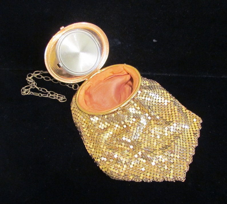 1930s Guilloche Compact Purse Gold Mesh Purse Powder Rouge and Mirror Compact Art Deco Dance Purse Excellent Condition