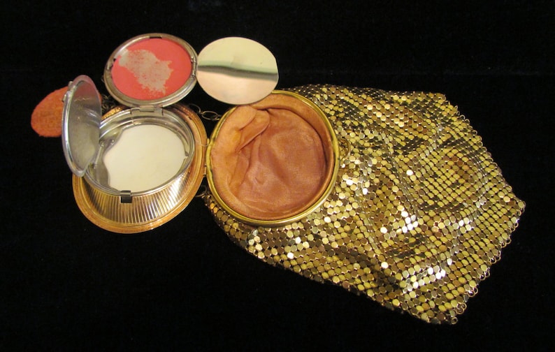 1930s Guilloche Compact Purse Gold Mesh Purse Powder Rouge and Mirror Compact Art Deco Dance Purse Excellent Condition