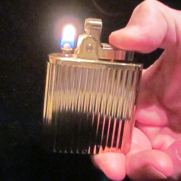 1940s Musical Lighter Crown Musical Lighter Novelty Musical Lighter Gold Plated Made in Japan Excellent to Near Mint Working Condition