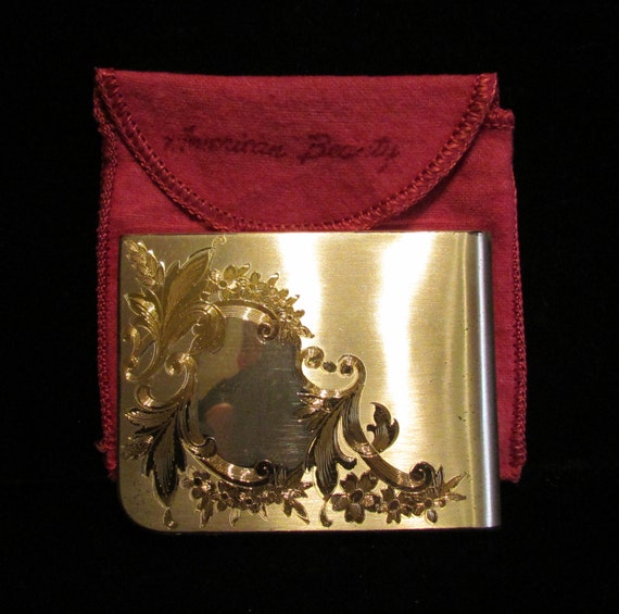 Vintage 1940s Compact Elgin American Compact Powde