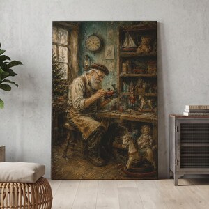 Op de afbeelding: Een verticale wandkunstprint met een oudere persoon met een witte baard en pet die aan een houten werkbank zit en nauwgezet een kleine rode speelgoedtrein repareert. De werkplaats staat vol met planken met vintage speelgoed, een klok en een lantaarn.