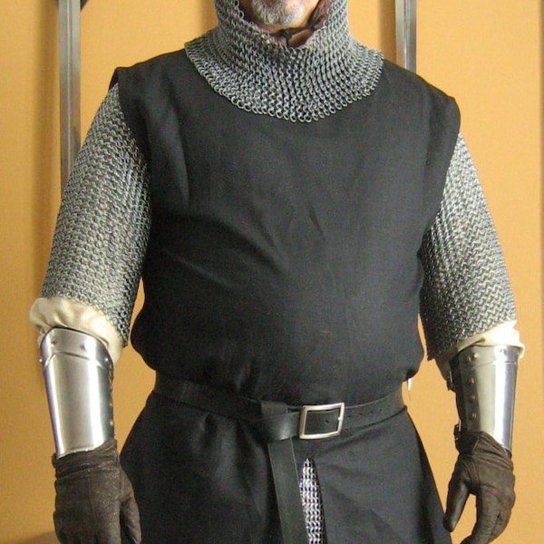 Medieval Celtic Knight Men at Arms Fighter Short Surcoat