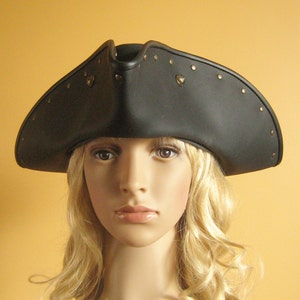 Pirate Hat Renaissance SCA LARP Medieval Tricorn Pirate Leather Hat Studded - Serie Black Flag