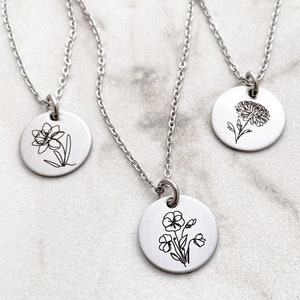Birth Month Flower Disc Necklace - Personalized Birth Flowers - Mother&#39;s Day Gift - Floral Necklace - Bridesmaid Birth Flower Gift - N1332