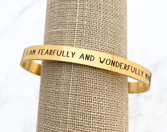 Pulsera tipo brazalete con versículo bíblico personalizado - Joyería religiosa - Salmo 139:14 - Hecha con admirable esplendor - Regalo cristiano personalizado para cumpleaños - N1394