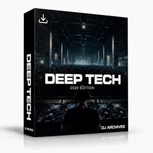 Pode incluir: Uma caixa de produto retangular com uma imagem escura e de alto contraste de um DJ numa mesa de mistura perante uma grande multidão num local industrial. O texto DEEP TECH 2026 EDITION está impresso a branco, com DJ ARCHIVES no canto inferior.