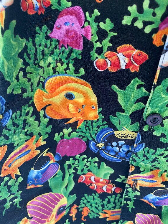Vintage 1980s crazy colorXL mens fish shirt, butt… - image 6