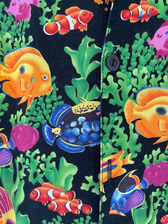 Vintage 1980s crazy colorXL mens fish shirt, butt… - image 4