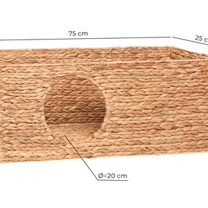 Einzelansicht von einem Ikea Billy Katzenkorb aus Wasserhyazinthe mit entsprechenden Maßangaben.