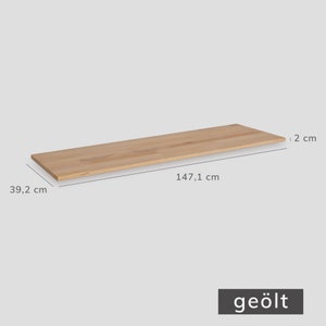 Einzelansicht einer massiven Holzplatte aus geöltem Buchenholz mit den Maßangaben 147,1 cm x 2 cm x 39,2 cm.