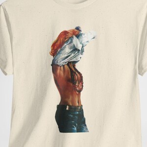 T-Shirt Unisex in Cotone con Stampa Fotografica Artistica - Modello "Unveiled"