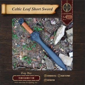 Op de afbeelding: Een Celtic Leaf kort zwaard rekwisiet met een zwart lemmet en een bruin omwikkeld handvat. De tekst luidt Celtic Leaf Short Sword, LARPERTIME, A4 PDF, Ready to Print, Prop Size 73 cm x 3.8 cm x 11 cm, Separated File, Ready to Print en Instruction.
