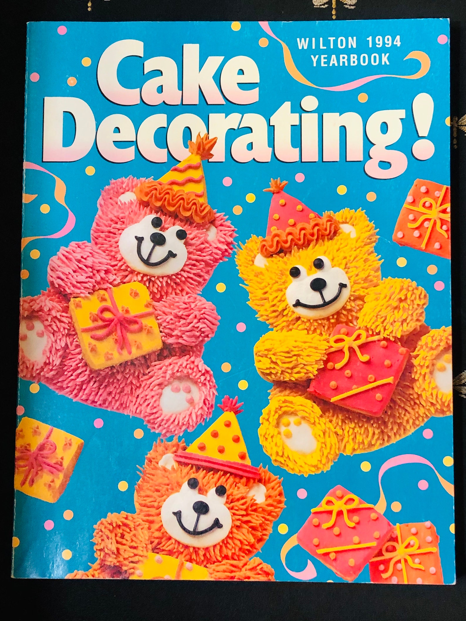 1994 WILTON CAKE DECORATING Magazine so colorful perfect Etsy