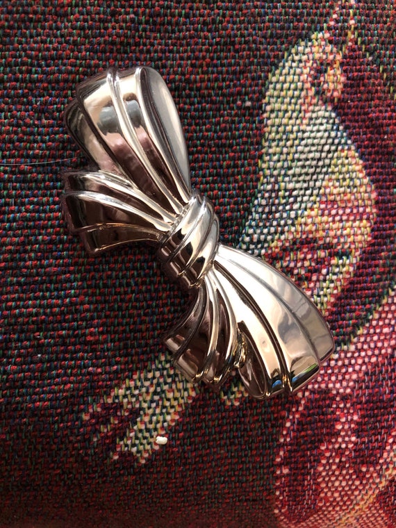 VINTAGE BOW Pin from the 70's  Clearance Sale, Ex… - image 2