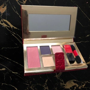 Elizabeth Arden eyeshadows Palette. Brand new condition