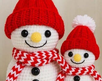 Patrón de ganchillo de muñeco de nieve navideño en PDF, tutorial de amigurumi para toda la familia (grande y pequeño)
