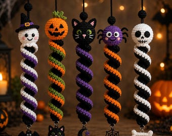 Patrón de ganchillo para Halloween con temática espeluznante: 5 colgantes amigurumi (descarga en PDF)